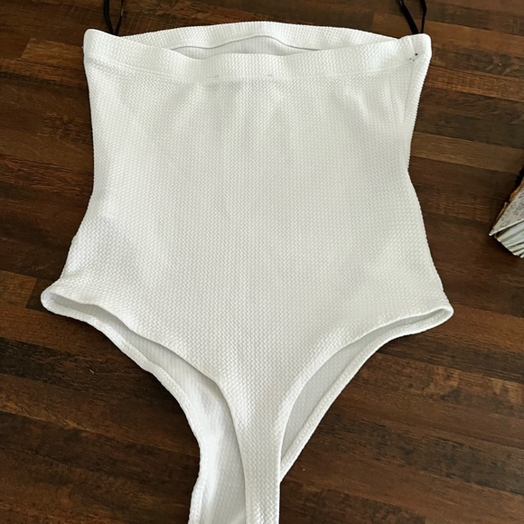 White tube bodysuit - Picture 3 of 3